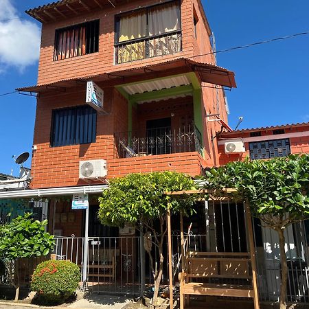 Mi Pueblo Natal Aptos Y Habitaciones Necoclí Dış mekan fotoğraf